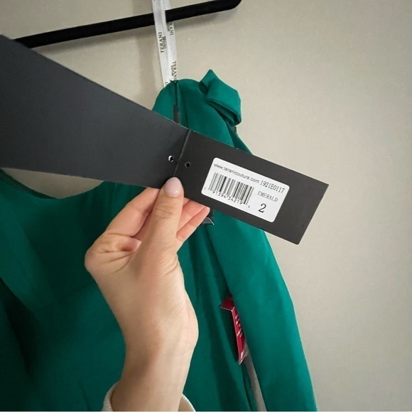 Terani Couture emerald green Off Shoulder High Scoop Neck Gown - Picture 7 of 11